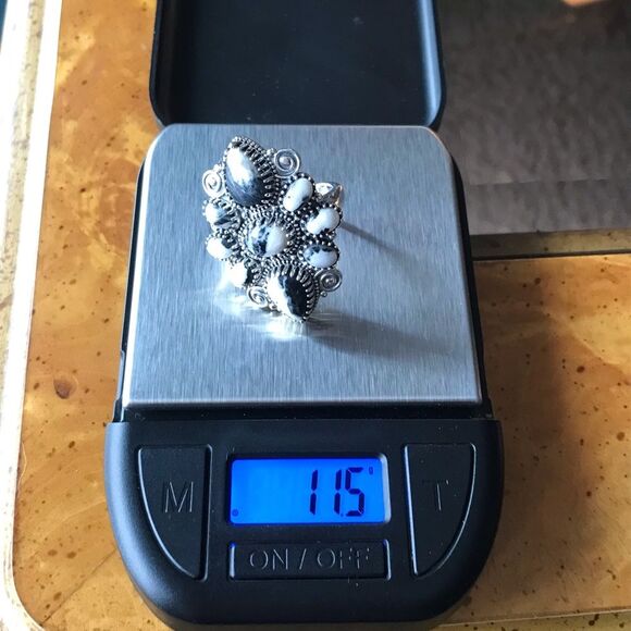 White Buffalo Sterling Silver Ring Size 8 - Picture 4 of 9